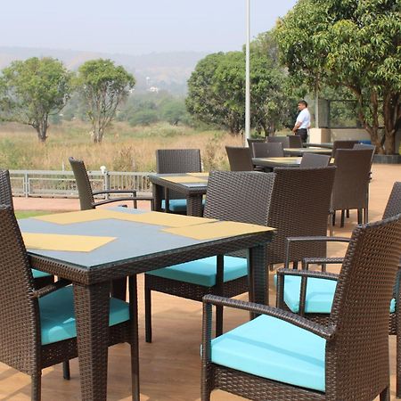 Mango Leaf Lake Resort Malkhed Extérieur photo