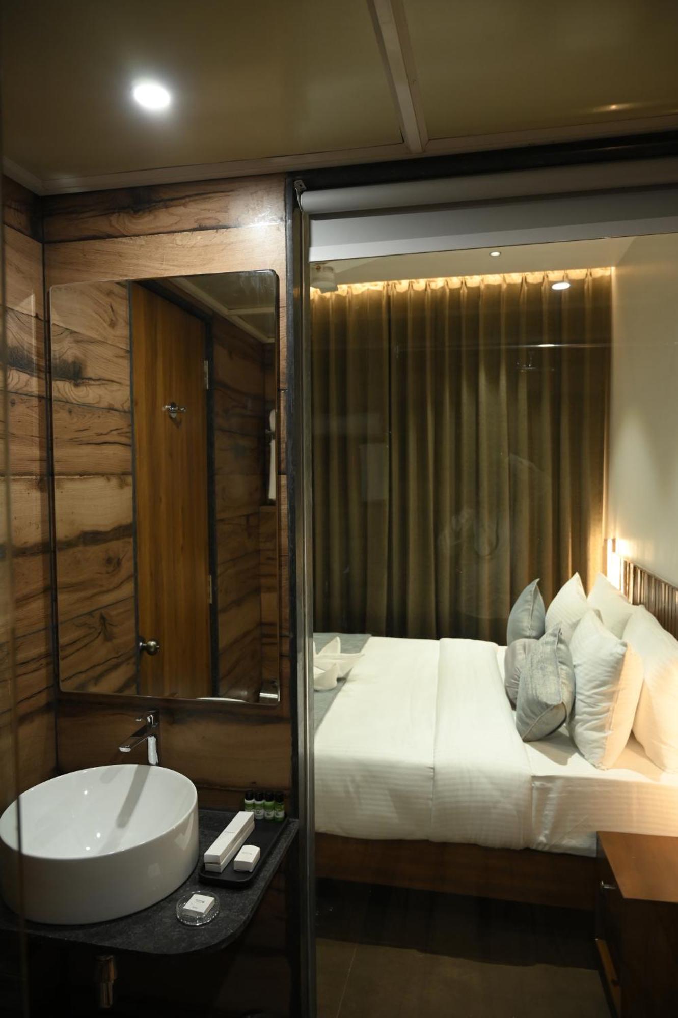 Mango Leaf Lake Resort Malkhed Extérieur photo