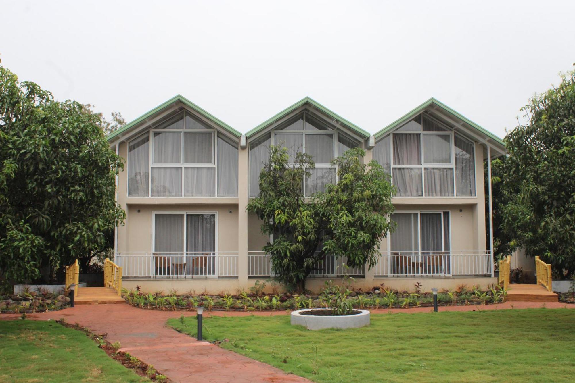 Mango Leaf Lake Resort Malkhed Extérieur photo
