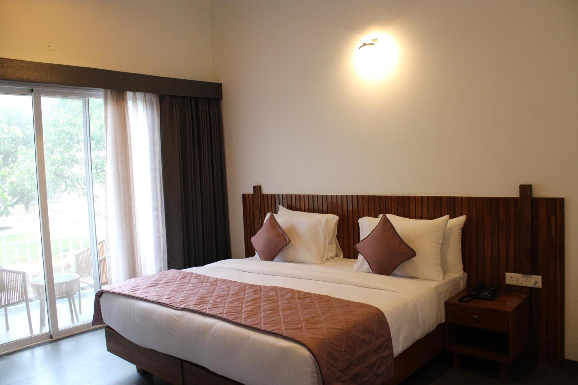 Mango Leaf Lake Resort Malkhed Extérieur photo