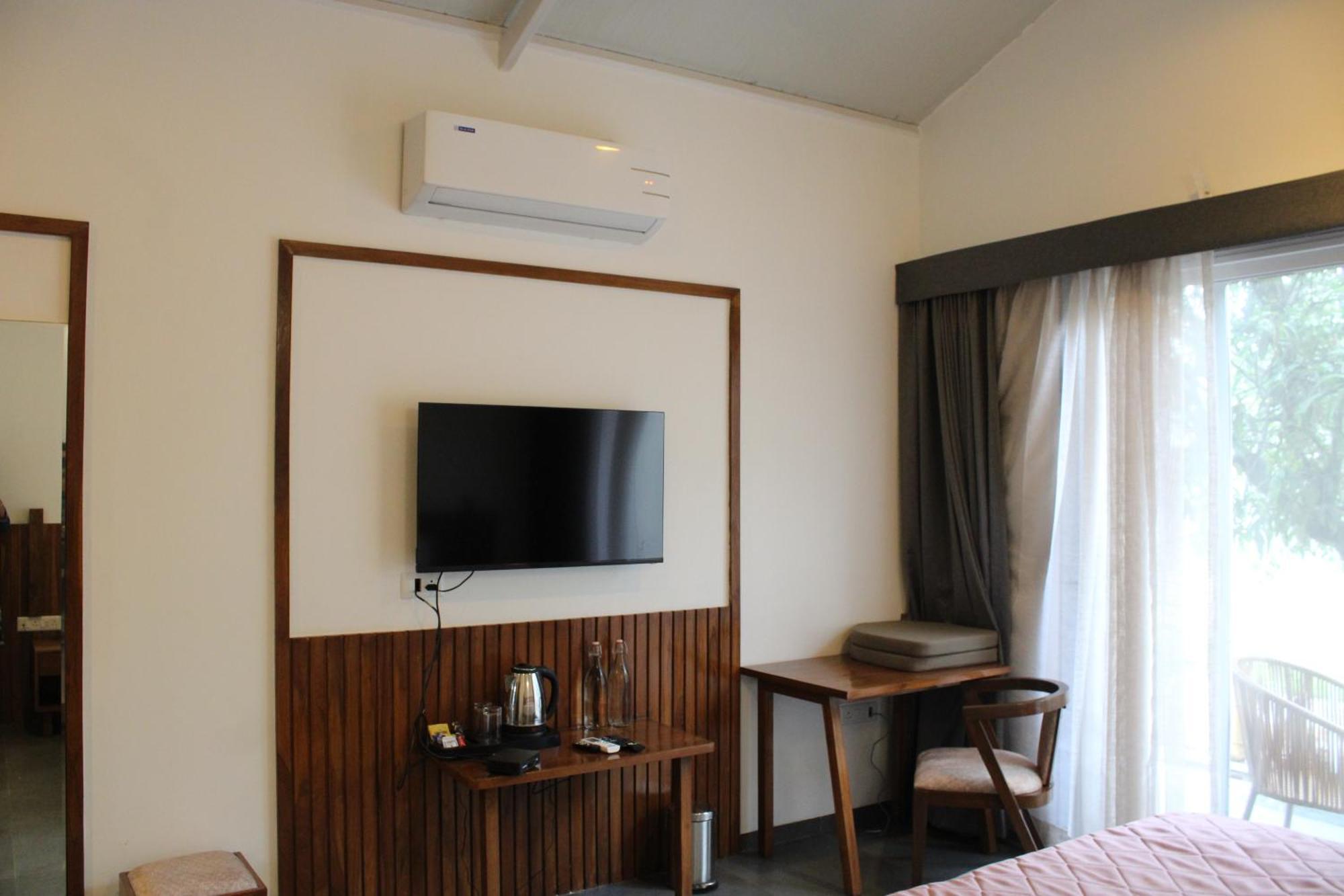 Mango Leaf Lake Resort Malkhed Extérieur photo