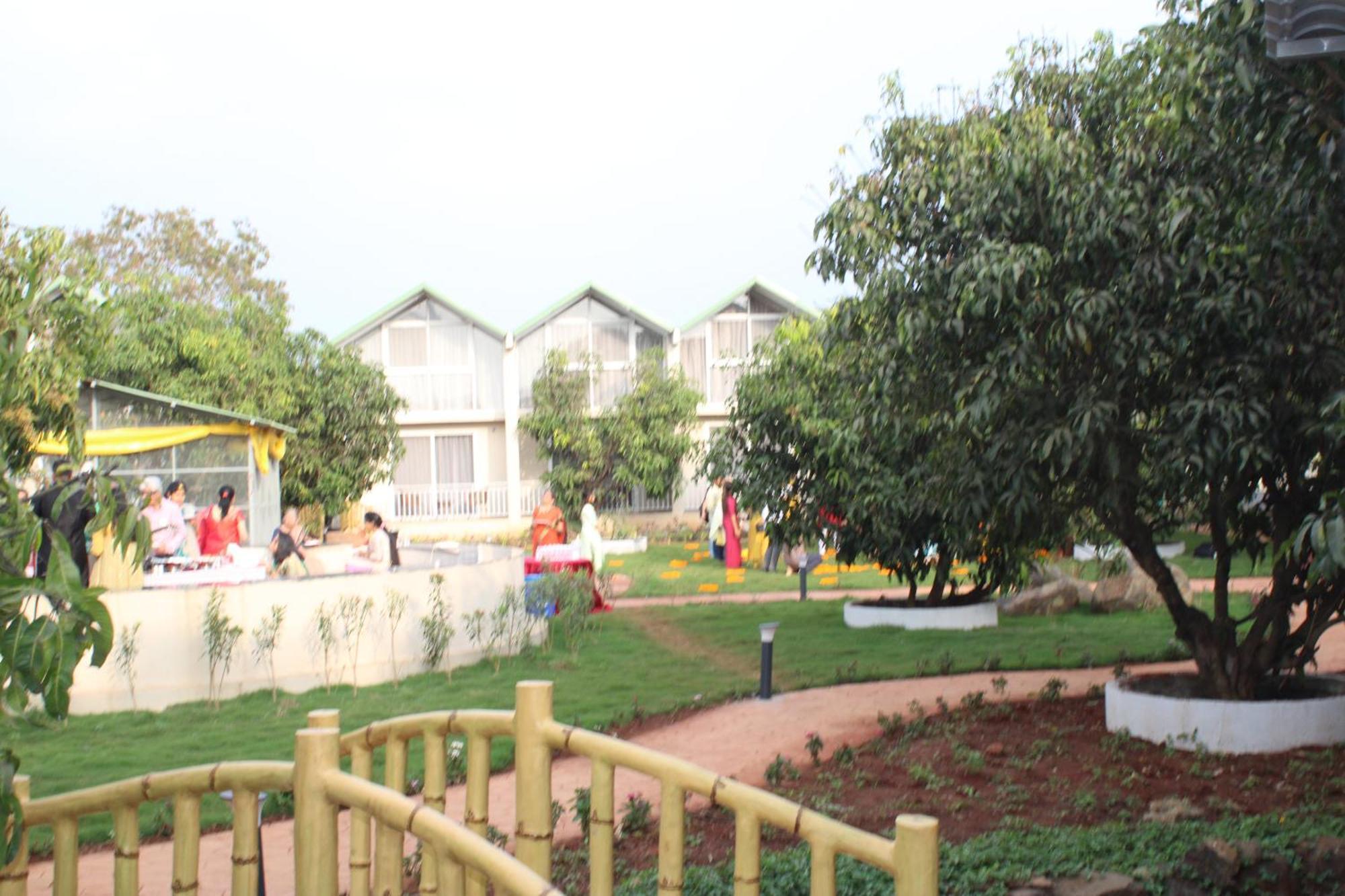 Mango Leaf Lake Resort Malkhed Extérieur photo